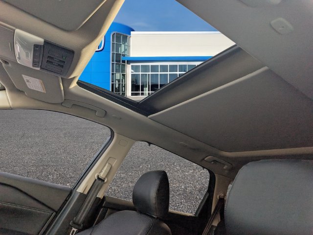 Used 2024 Nissan Rogue Platinum w/ Platinum Premium Package FWD image 18