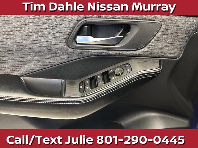 Used 2023 Nissan Rogue SV AWD/4WD image 22