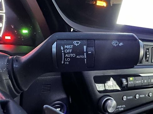 Used 2023 Lexus ES 350 350 w/ Premium Package image 33