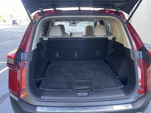 Used 2021 Nissan Rogue SV FWD image 19