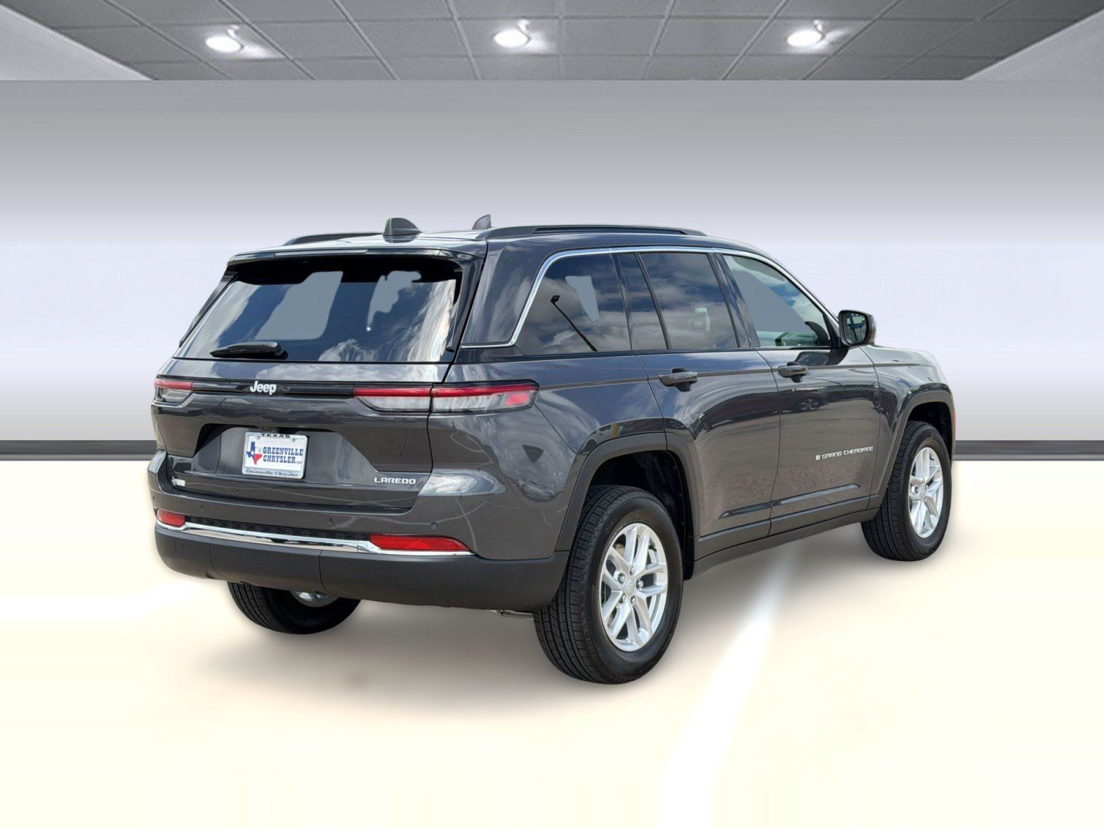 New 2026 Jeep Grand Cherokee Laredo RWD image 9