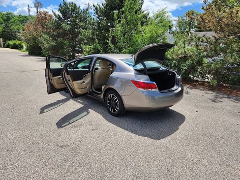 Used 2010 Buick LaCrosse CX FWD image 22