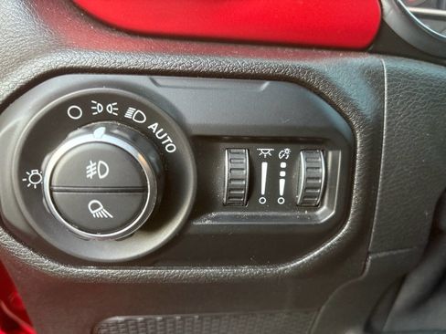 Used 2020 Jeep Gladiator Rubicon image 31