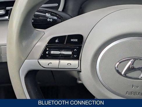 Used 2023 Hyundai Elantra SEL w/ Preferred Accessory Package FWD image 19
