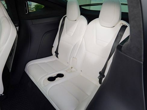 Used 2016 Tesla Model X 90D image 28