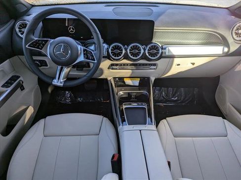 New 2026 Mercedes-Benz GLB 250 image 13