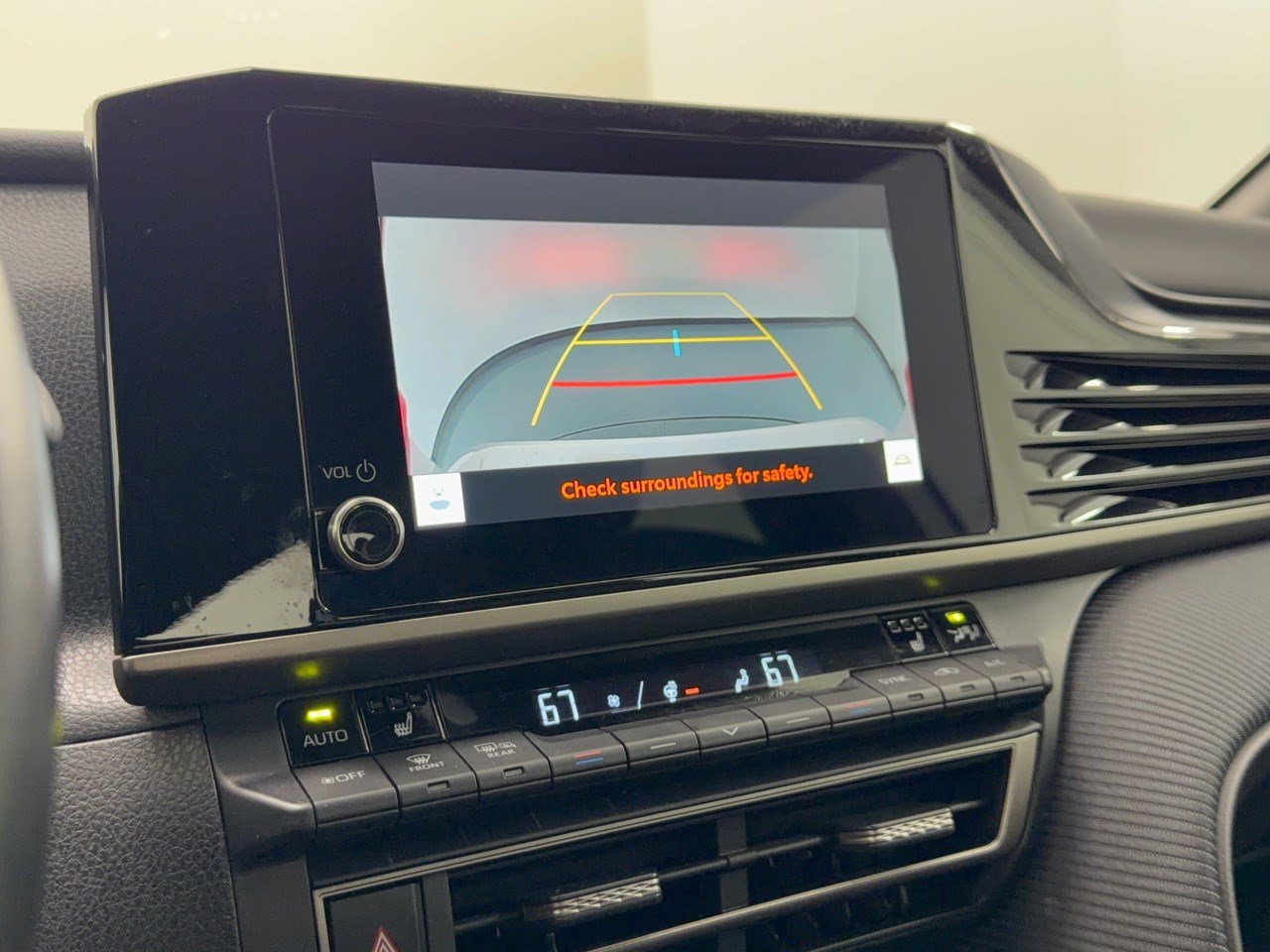 Used 2025 Toyota Camry SE w/ Convenience Package FWD image 24