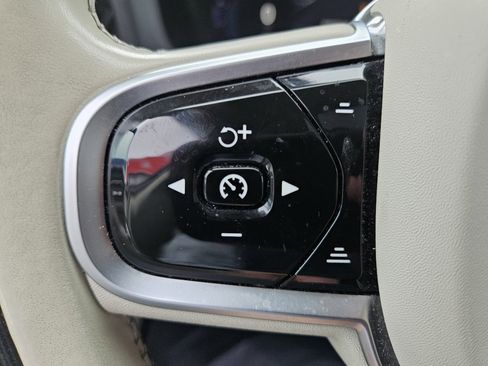 Used 2024 Volvo S60 B5 Plus image 22