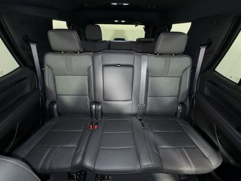 Used 2022 Chevrolet Tahoe RST AWD/4WD image 22