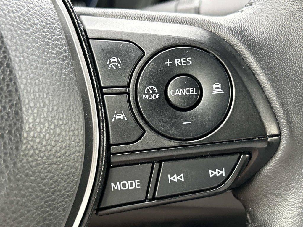 Used 2026 Toyota Corolla SE w/ SE Premium Package FWD image 29