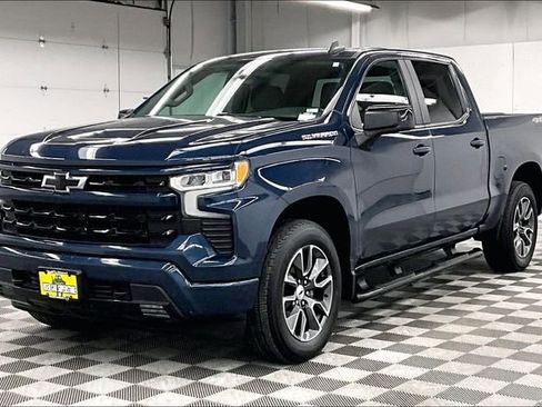 Used 2022 Chevrolet Silverado 1500 RST image 12