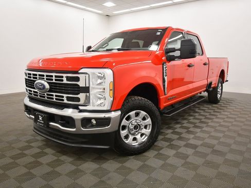 Used 2024 Ford F250 XLT image 2