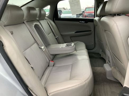 Used 2009 Chevrolet Impala LT image 42