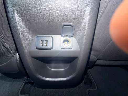 Used 2015 GMC Canyon SLE w/ SLE Convenience Package RWD image 25