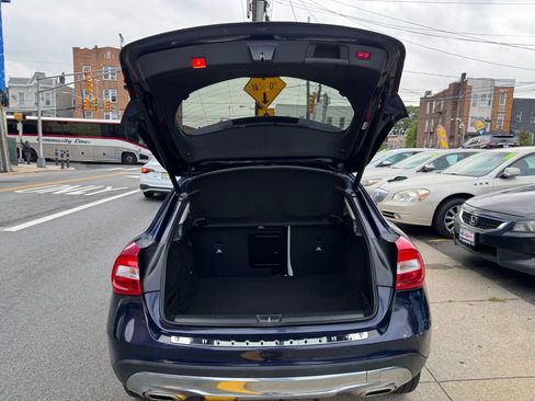 Used 2018 Mercedes-Benz GLA 250 4MATIC image 15