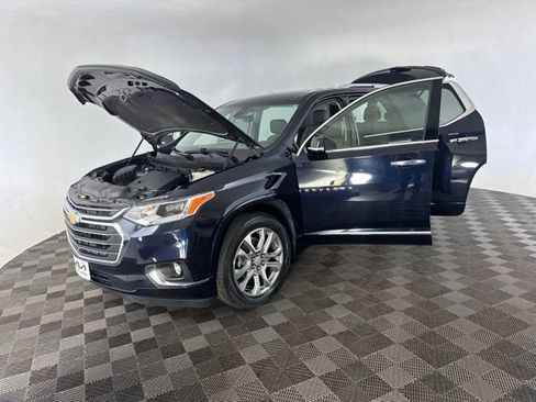 Used 2020 Chevrolet Traverse Premier w/ LPO, Roadside Safety Package AWD/4WD image 12