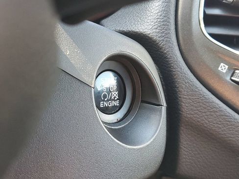 Used 2018 Jeep Compass Trailhawk w/ Leather Interior Group AWD/4WD image 37