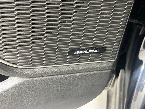 Used 2023 Jeep Grand Cherokee L Limited w/ Luxury Tech Group II image 19