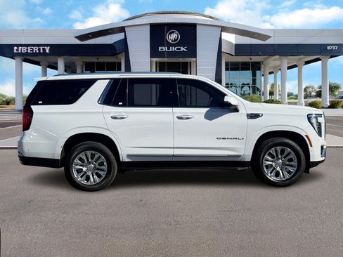 Used 2025 GMC Yukon Denali image 2