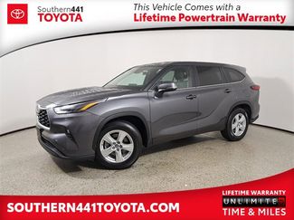 Used 2023 Toyota Highlander LE video 1