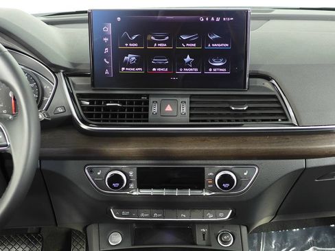 Used 2023 Audi Q5 2.0T Premium w/ Convenience Package AWD/4WD image 26