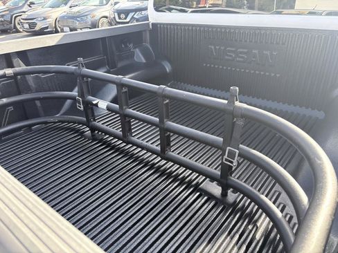 Used 2011 Nissan Frontier SV RWD image 13