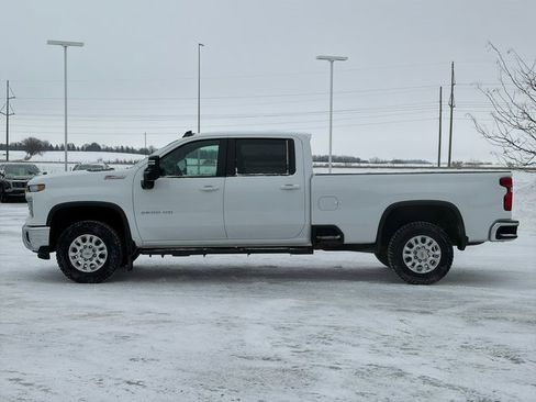 Used 2024 Chevrolet Silverado 3500 LT w/ Convenience Package image 10