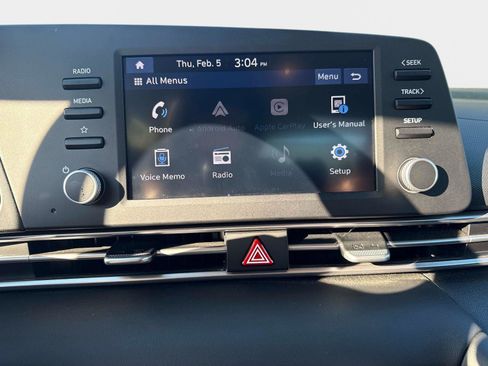 Certified 2023 Hyundai Elantra SE w/ Cargo Package image 24