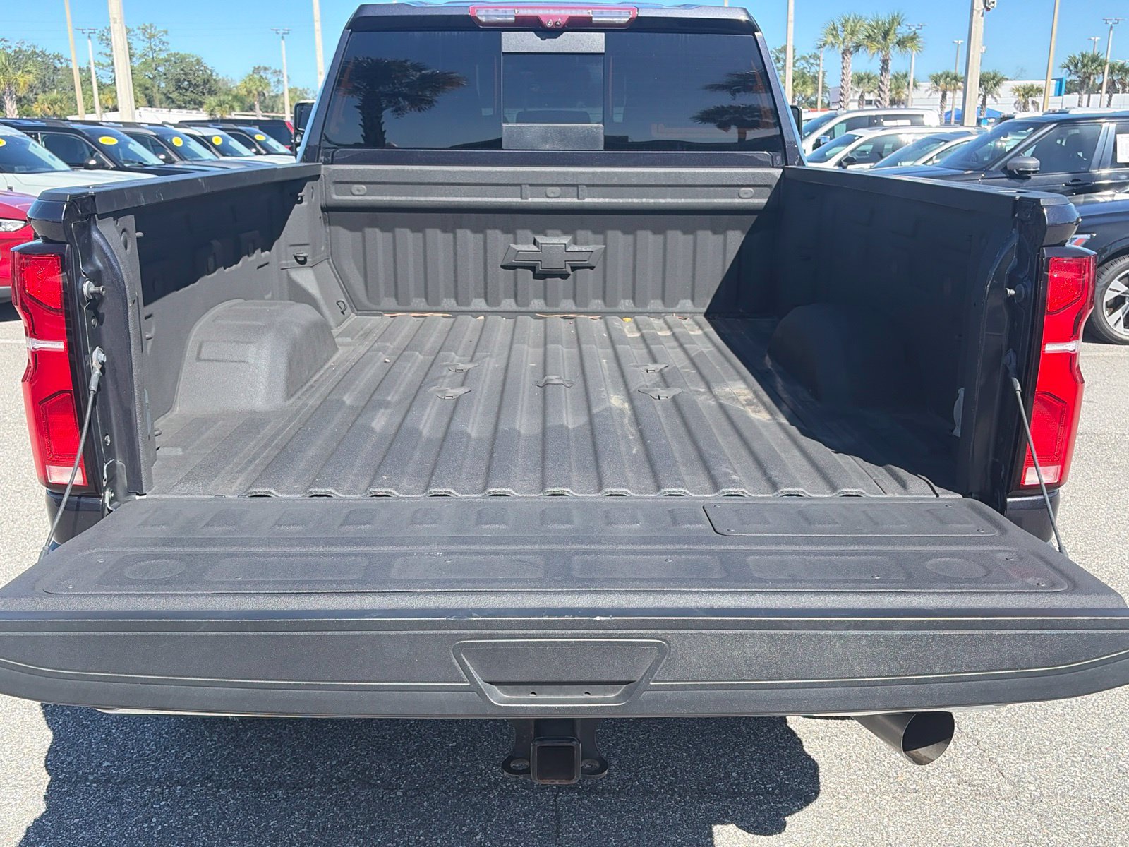 Used 2024 Chevrolet Silverado 2500 LTZ w/ LTZ Convenience Package AWD/4WD image 9