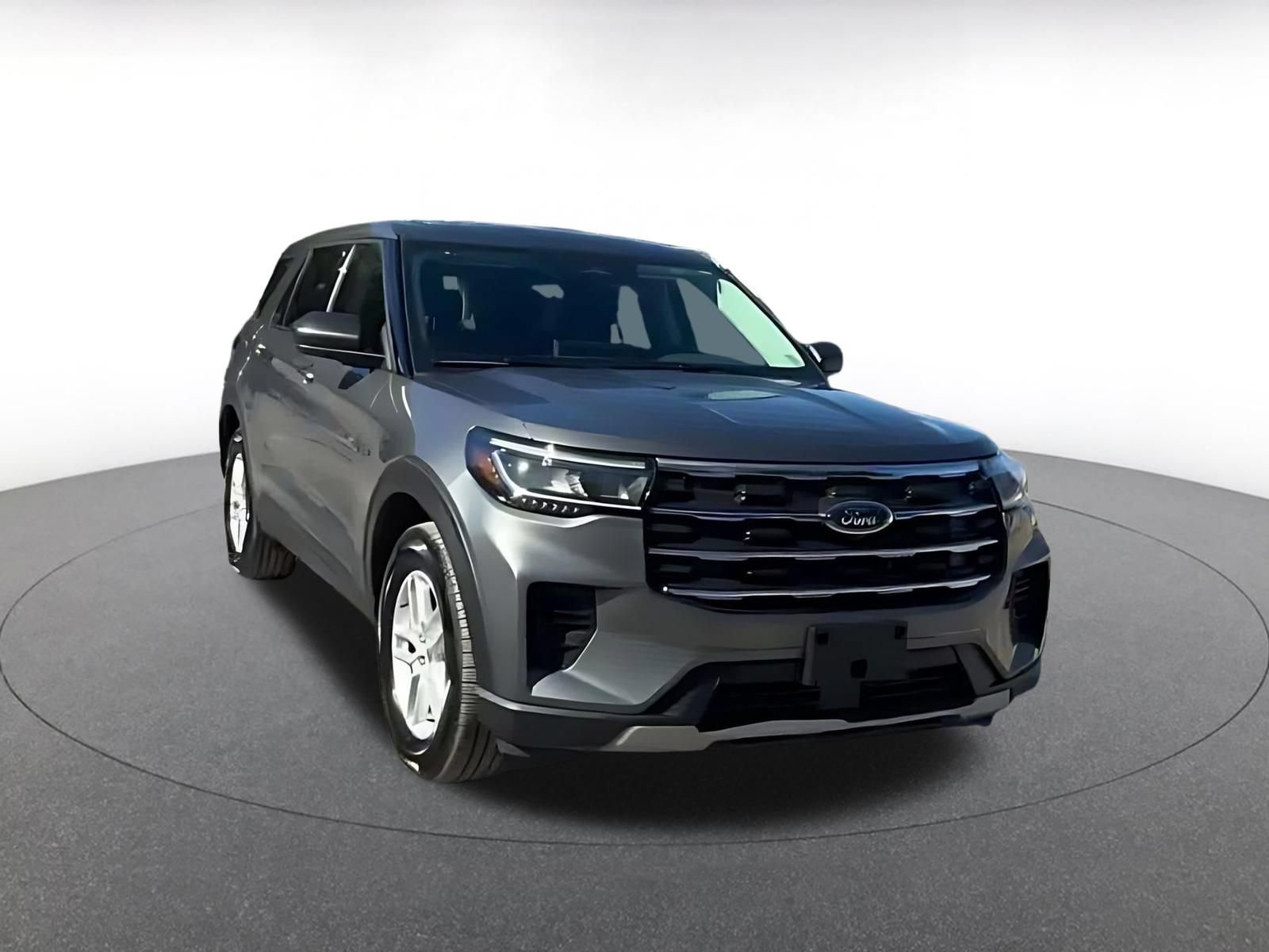 Used 2026 Ford Explorer Active AWD/4WD image 3