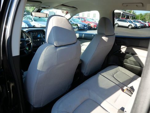 Used 2018 Chevrolet Colorado W/T w/ WT Convenience Package image 19