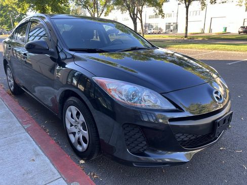 Used 2013 MAZDA MAZDA3 i Sport FWD image 3