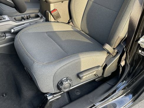 New 2026 Jeep Gladiator Sport image 17