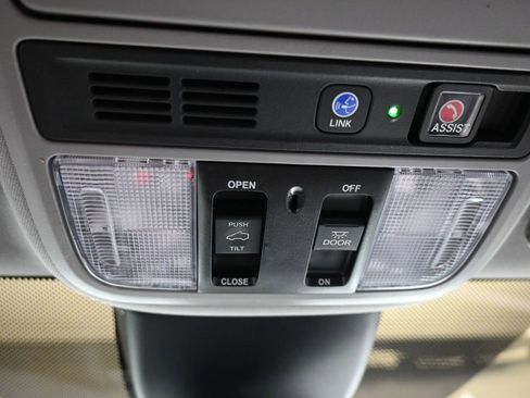 Used 2023 Honda Odyssey Elite image 31