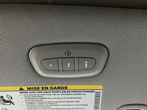 Used 2022 Chrysler Pacifica Limited w/ Uconnect Theater Family Group image 29