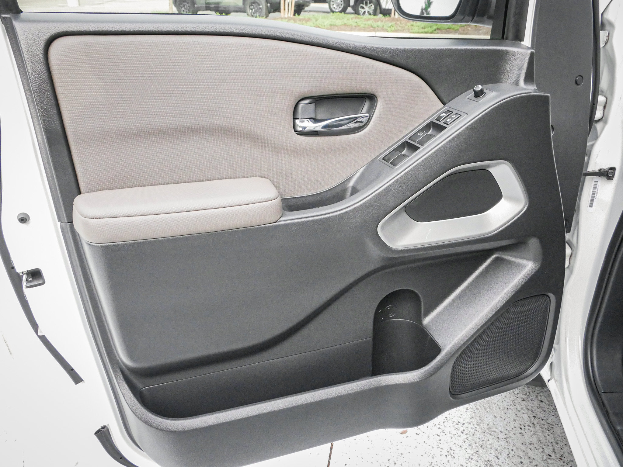 Used 2022 Nissan Frontier SV w/ Technology Package RWD image 14