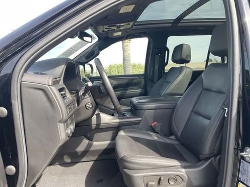 Used 2022 Chevrolet Tahoe LT w/ Luxury Package image 18