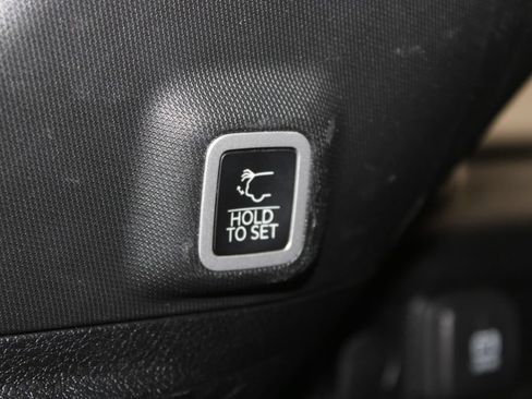 Used 2024 Jeep Grand Cherokee Altitude AWD/4WD image 14