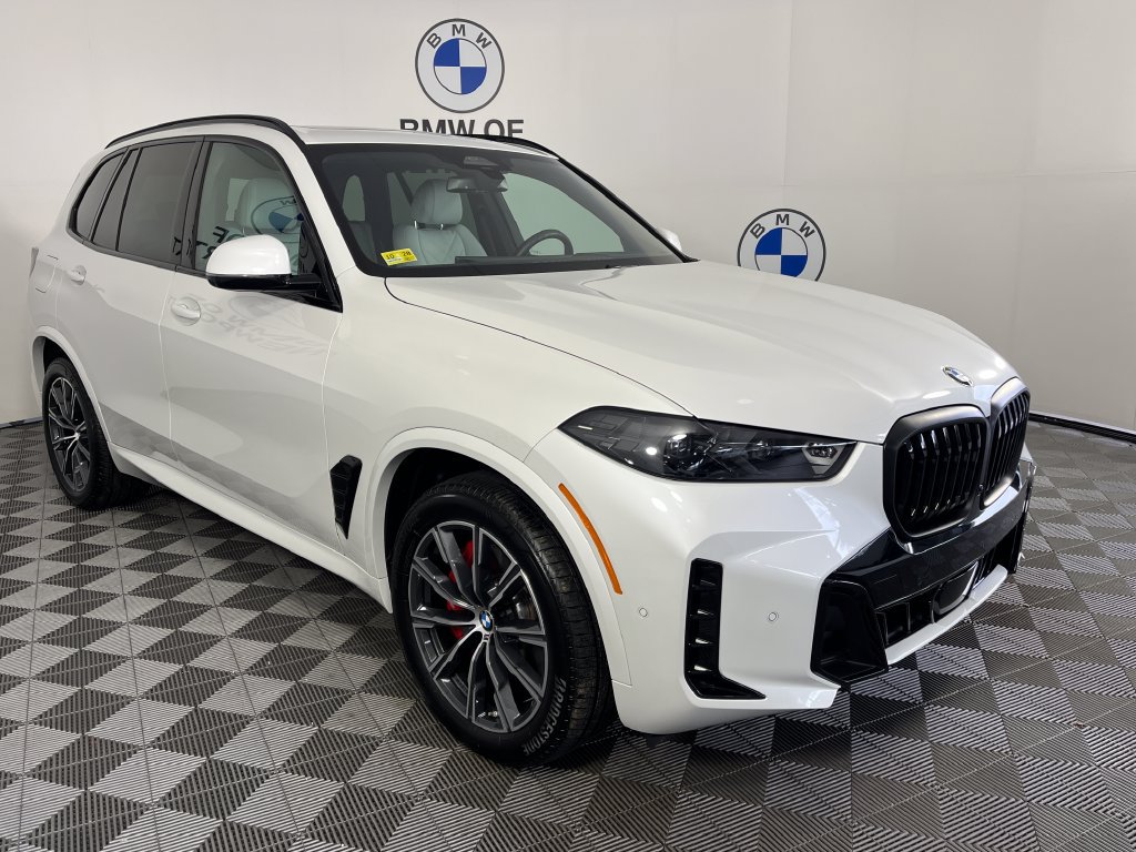 Certified 2026 BMW X5 xDrive40i w/ M Sport Package AWD/4WD image 1