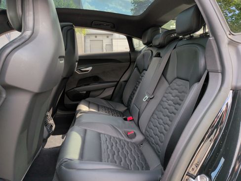 Used 2023 Audi e-tron GT Prestige w/ Prestige Package image 31