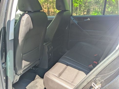 Used 2013 Volkswagen Tiguan SE FWD image 13