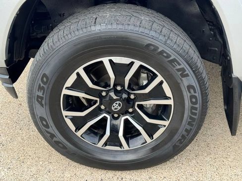 Used 2023 Toyota Tacoma TRD Sport w/ TRD Premium Sport Package AWD/4WD image 23