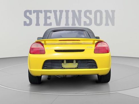 Used 2000 Toyota MR2 RWD image 4