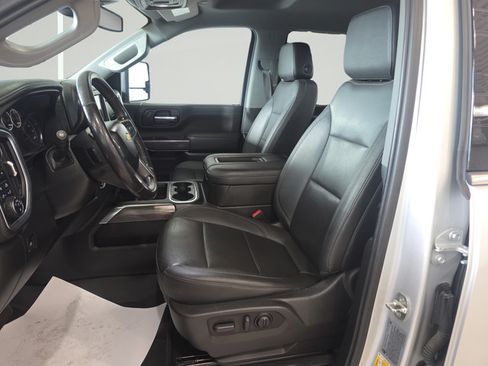 Used 2022 Chevrolet Silverado 2500 LTZ w/ LTZ Plus Package AWD/4WD image 12