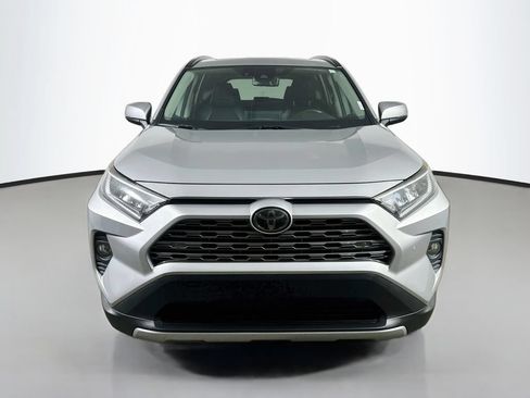 Used 2019 Toyota RAV4 Limited w/ Cold Weather Package FWD image 2