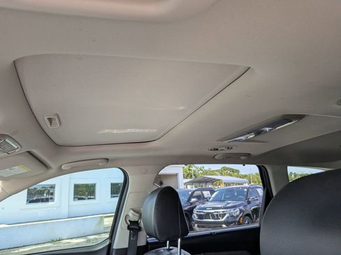 Certified 2022 Kia Telluride EX w/ EX Premium Package FWD image 23