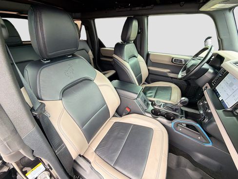 Used 2022 Ford Bronco Wildtrak AWD/4WD image 13