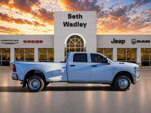 New 2026 RAM 3500 Tradesman AWD/4WD image 8