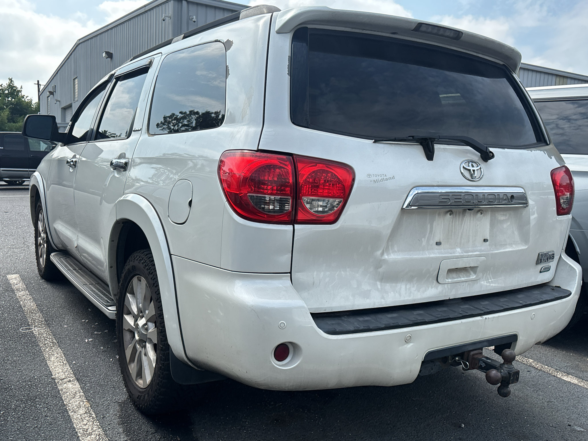 Used 2014 Toyota Sequoia Platinum AWD/4WD image 5