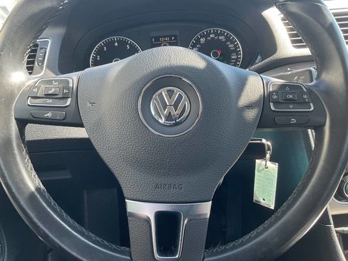 Used 2014 Volkswagen Passat 2.5 SE image 11